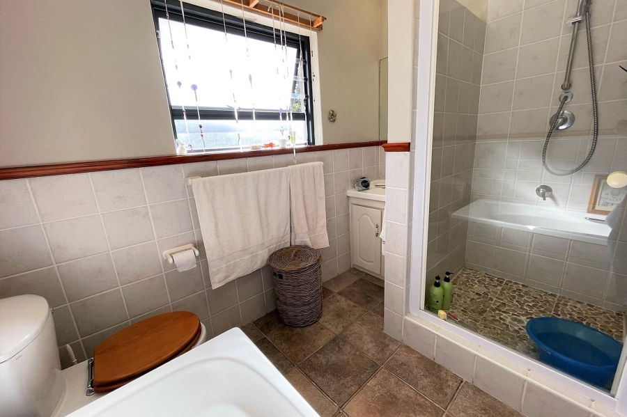 To Let 3 Bedroom Property for Rent in Durbell Western Cape